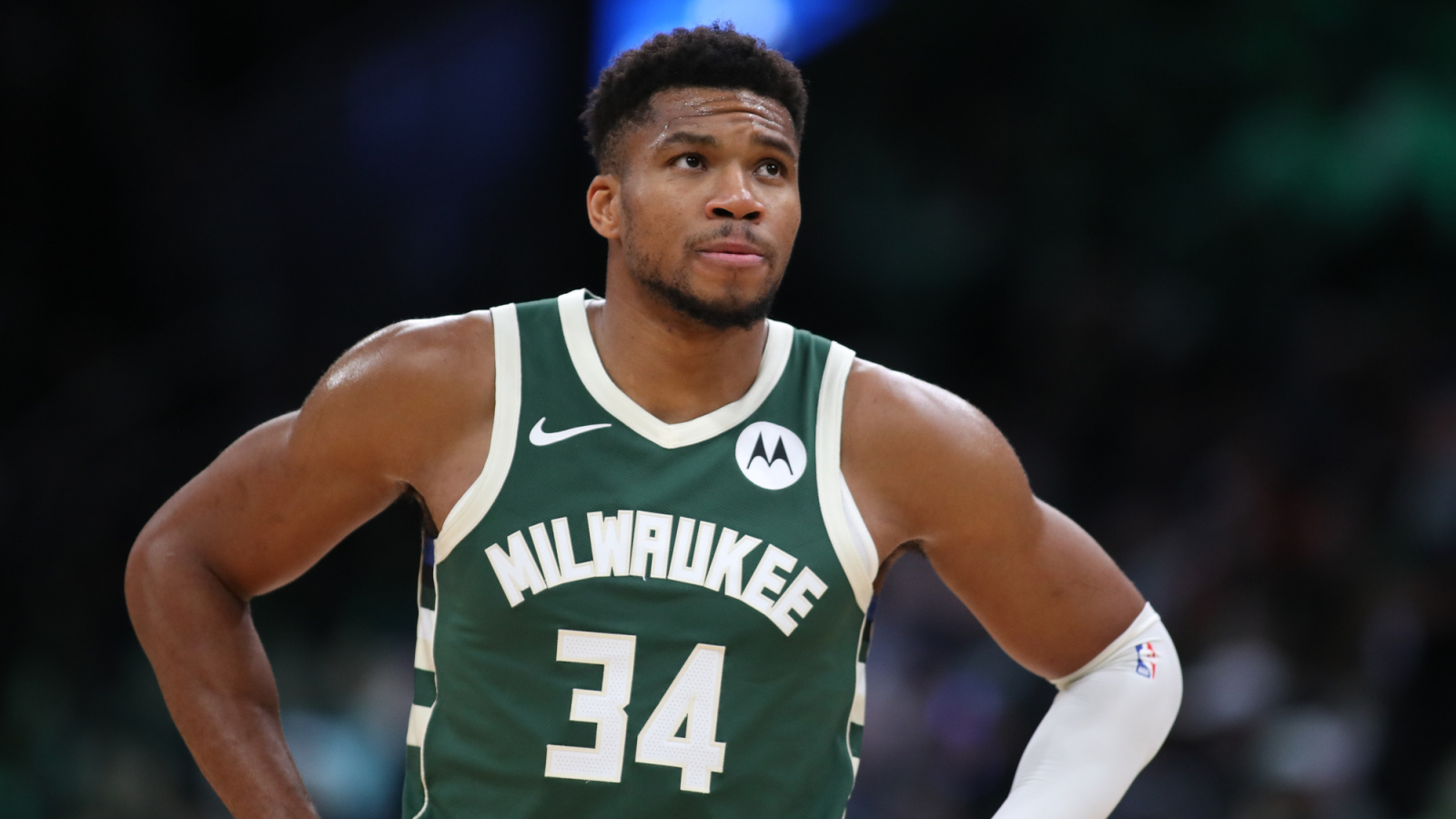 https://www.yardbarker.com/media/f/8/f848b7319fed010071e74e94c5a2d0b643923713/thumb_16x9/giannis-antetokounmpos-bucks-future-far-certain.jpg?v=1