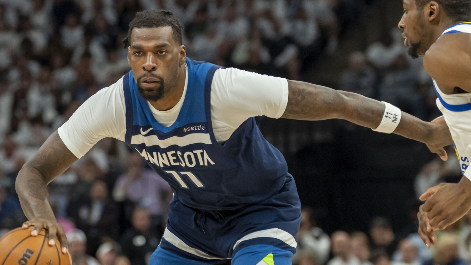 https://www.yardbarker.com/media/f/8/f8f5e09c3b97815d4b6a29896b5ff658f6399f24/thumb_16x9/six-candidates-sixth-man-year.jpg?v=1