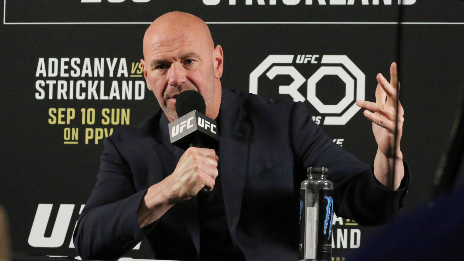 Dana White calls for UFC star to retire after next fight - Vimarsana News