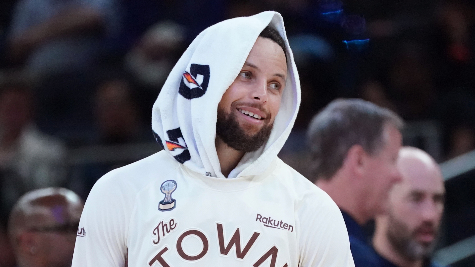 https://www.yardbarker.com/media/f/8/f8fc99d87c3958f215f09d6684918212b01692b9/thumb_16x9/currys-pitch-james-enticing-enough.jpg?v=1