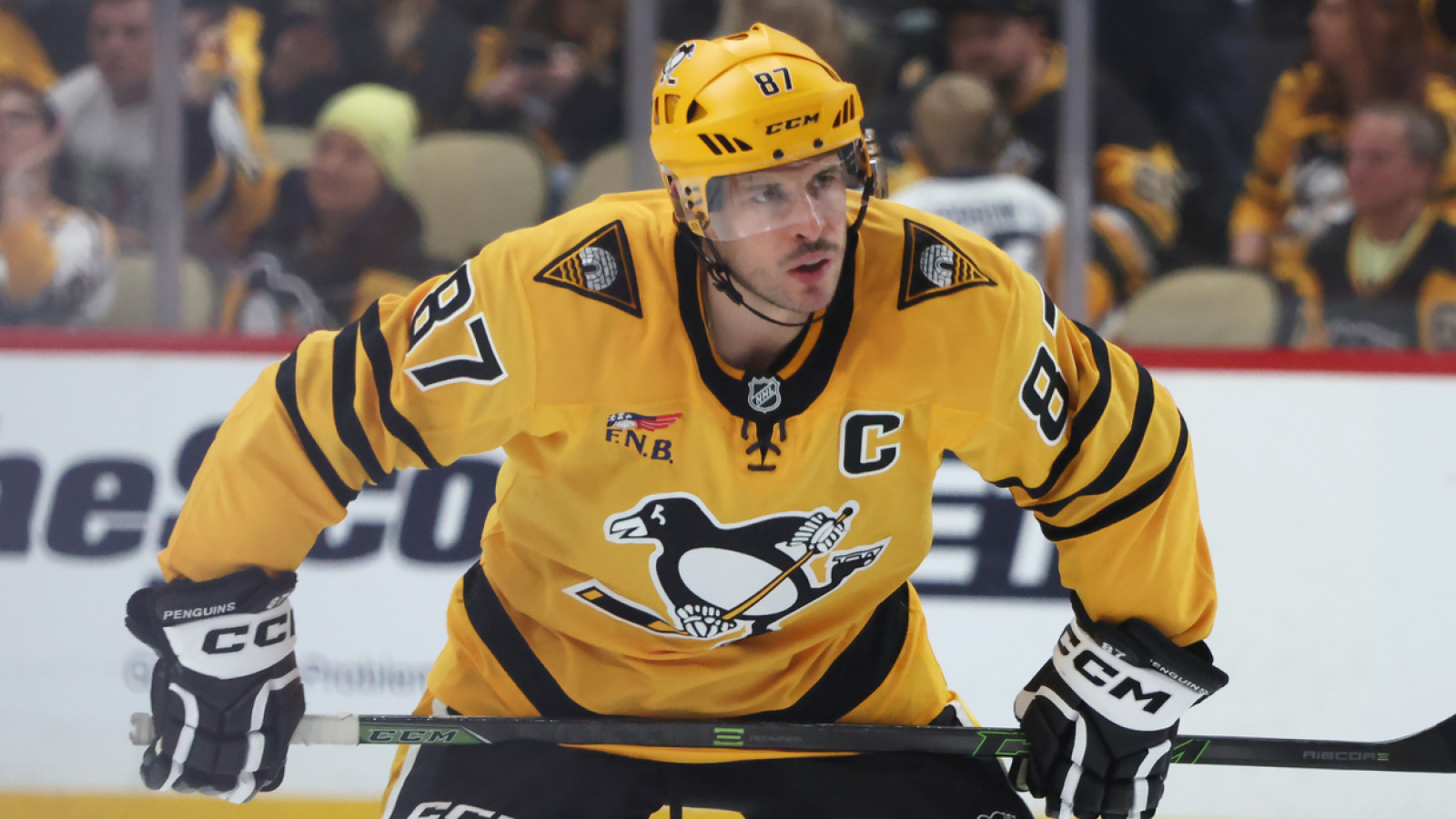 Penguins avoid elimination, serious Sidney Crosby injury in milestone Game 5 win over Flyers