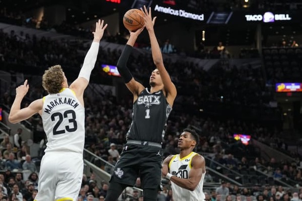 Wemby Watch: Injuries Prevent On-Court Action | Yardbarker