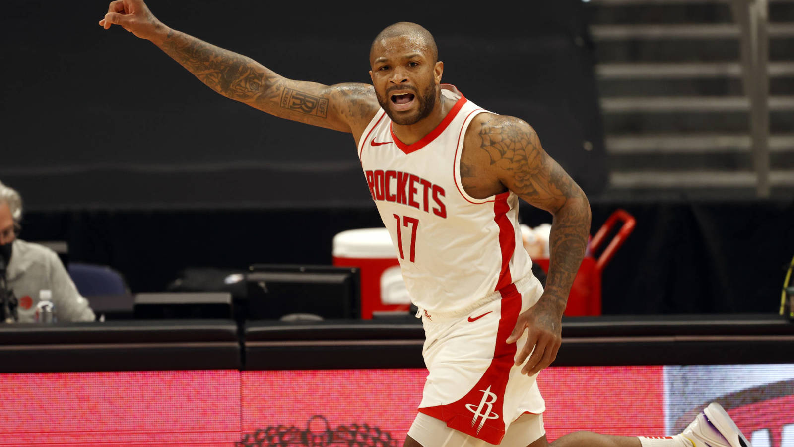 Report: 'Several rival executives' expect 76ers to acquire P.J. Tucker via trade or buyout