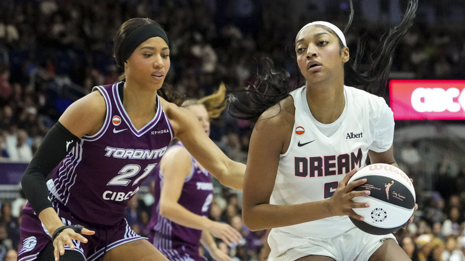 https://www.yardbarker.com/media/f/9/f94d8b1f9567e0be74493ae6bec063ffa4a0f37d/thumb_16x9/reese-harrison-scuffle-shows-wnba-still-long-go.jpg?v=1