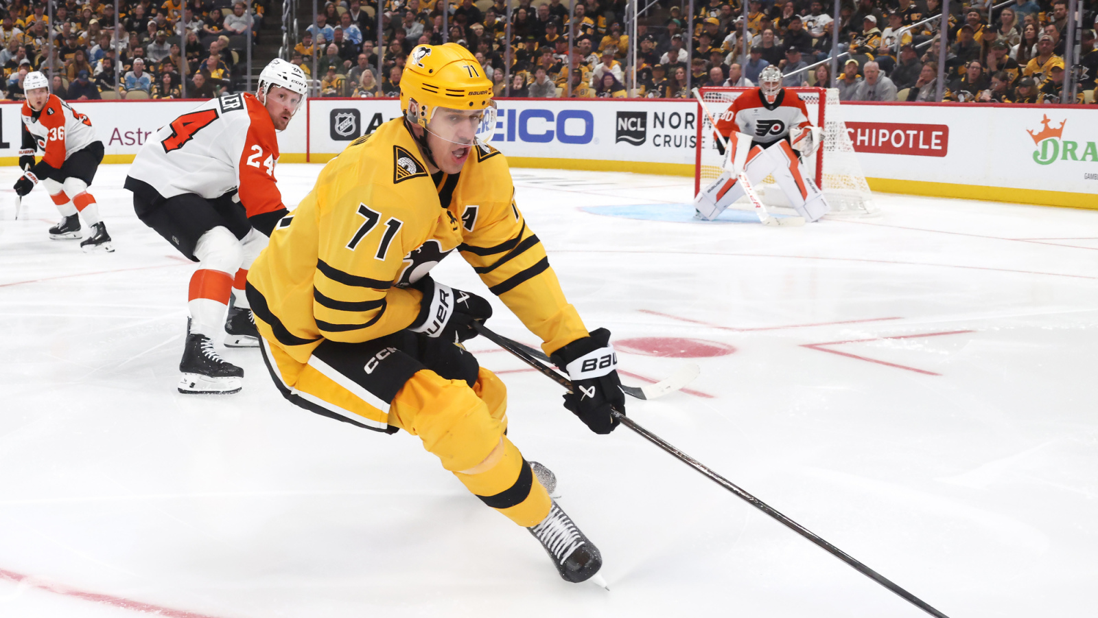 Penguins Sign Evgeni Malkin To One-Year Extension