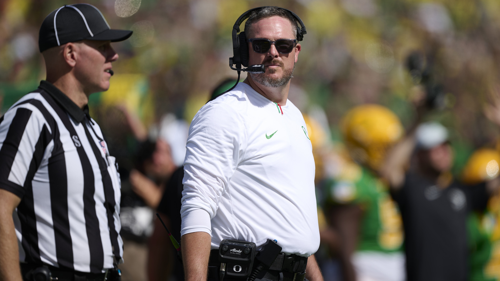 https://www.yardbarker.com/media/f/a/fa5495ba261a6e3613e5f8bcb100b6977abfd750/thumb_16x9/sep-5-2026-eugene-oregon-usa-oregon-ducks-head.jpg