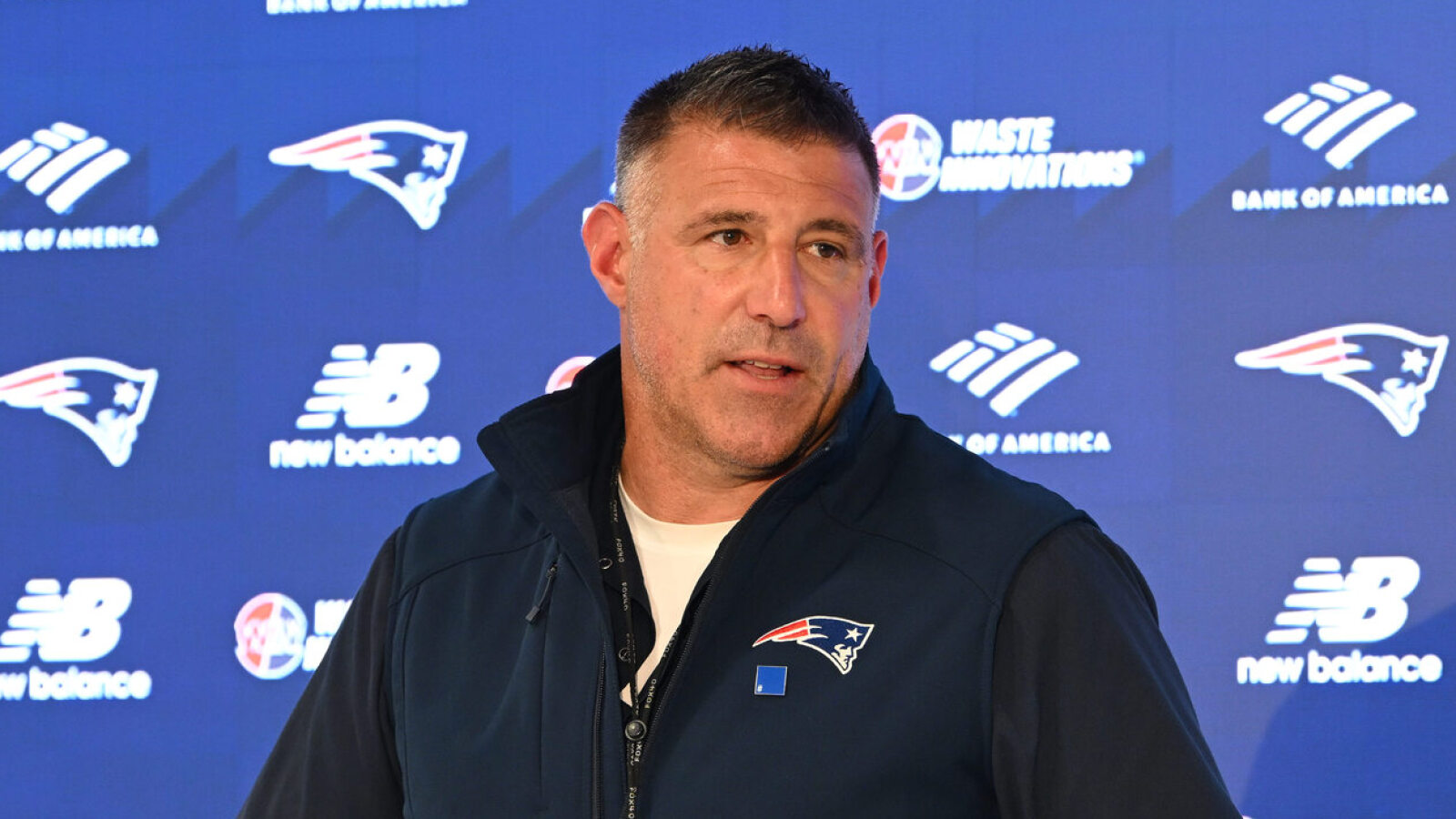 Patriots' Mike Vrabel addresses Christian Gonzalez saga