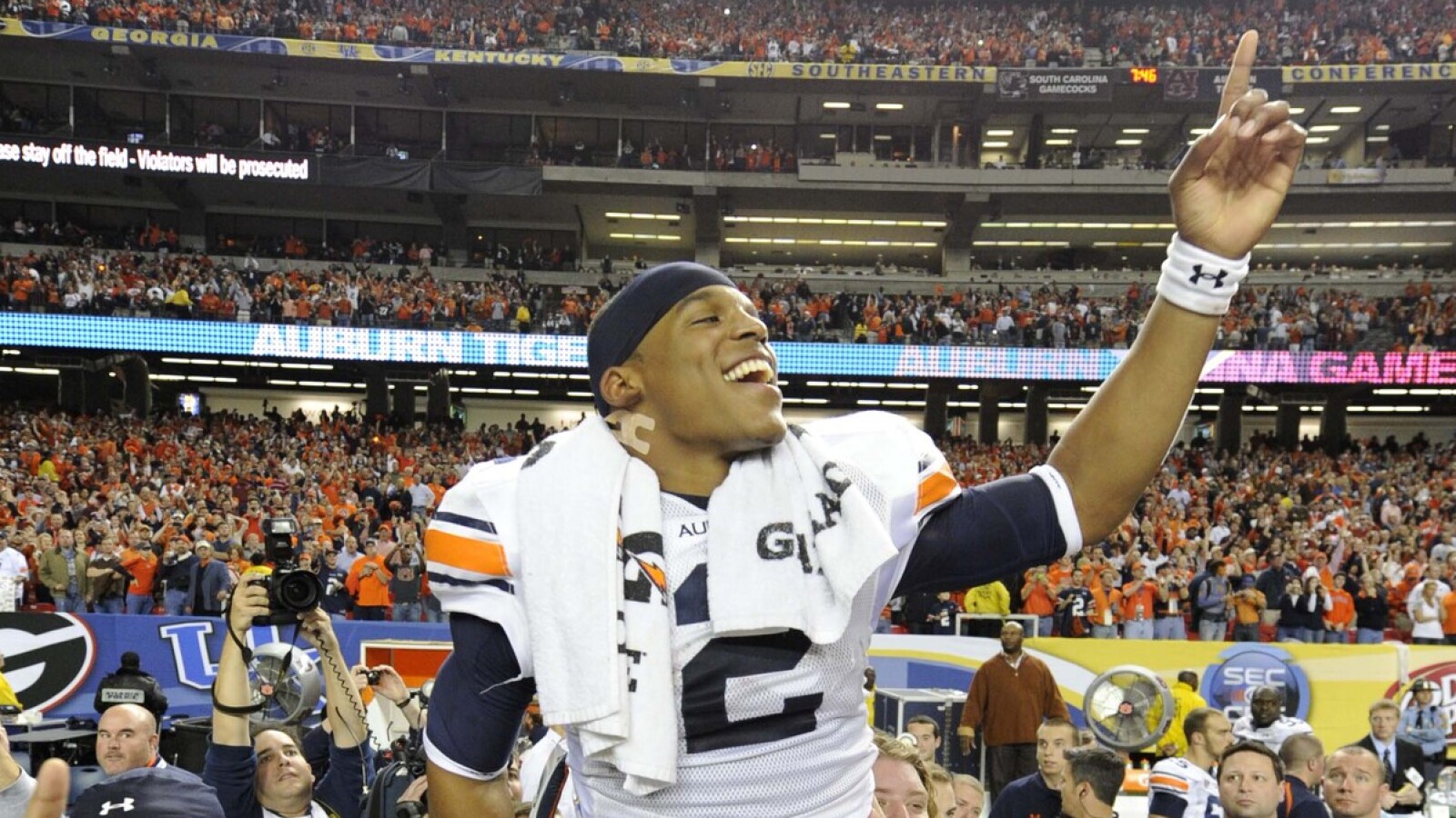 https://www.yardbarker.com/media/f/a/faa155d4f96fe0b9b8894aa6db852249883aa354/thumb_16x9/heisman-trophy-winners-since-2000-quiz.jpg?v=1