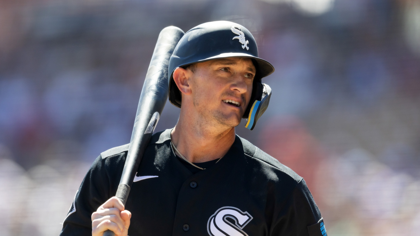 https://www.yardbarker.com/media/f/a/faa1a28f73c1d6fd66f5f99468edfd82b6eb12c7/thumb_16x9/padres-add-outfield-depth-signing-austin-hays.jpg?v=1