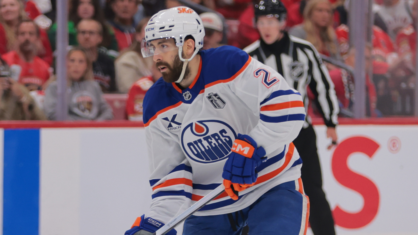 https://www.yardbarker.com/media/f/a/fae57f12ac1c31af7b4ebc3b4abe498c4e0509c0/thumb_16x9/oilers-reportedly-cap-space-extend-evan-bouchard.jpg?v=2