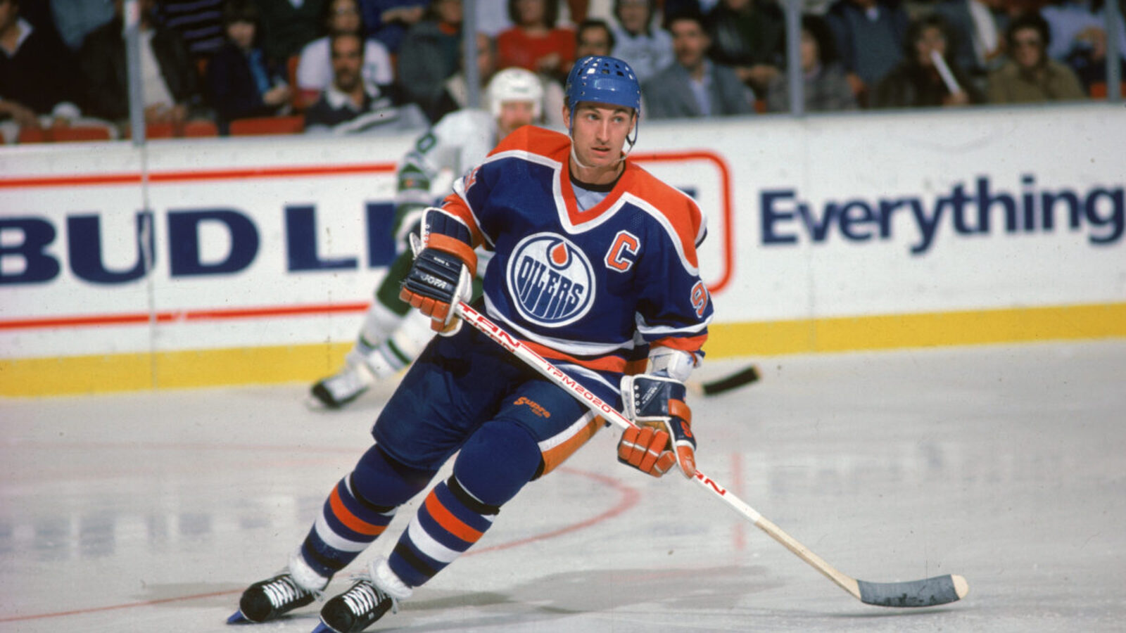 Canada deserves a better hockey hero than Wayne Gretzky