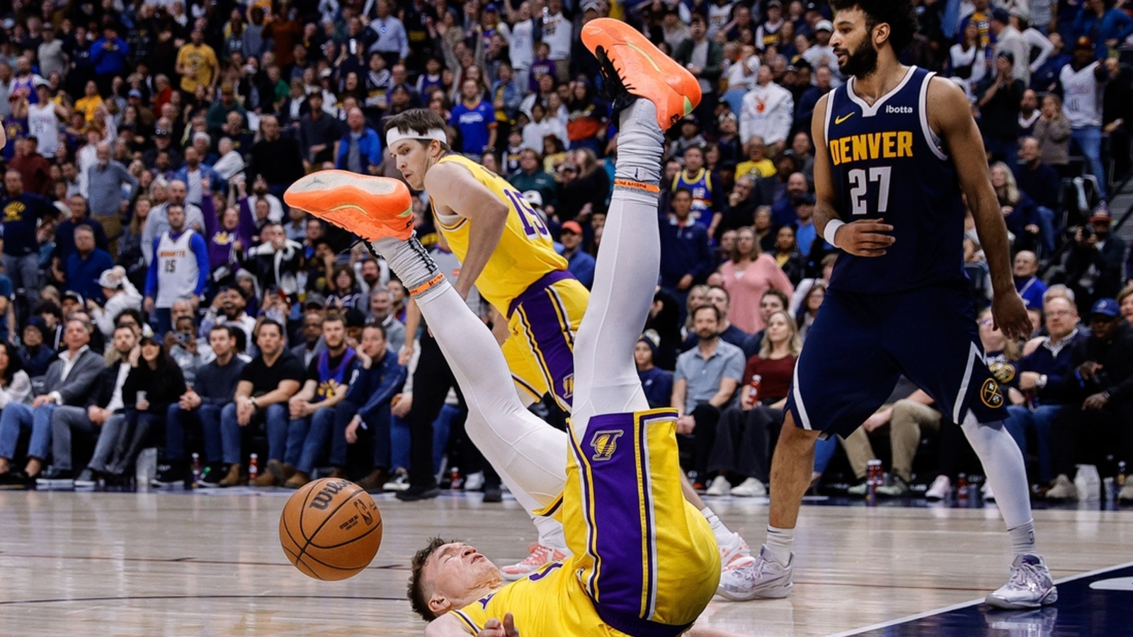 Luka Doncic powers Lakers past Suns | Yardbarker