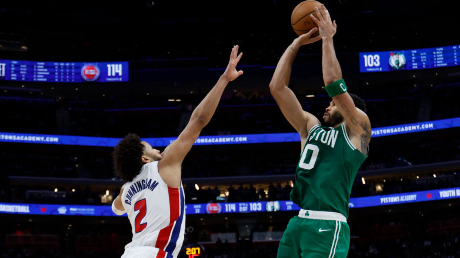 Jayson Tatum Takes Over Late as Celtics Defeat Knicks