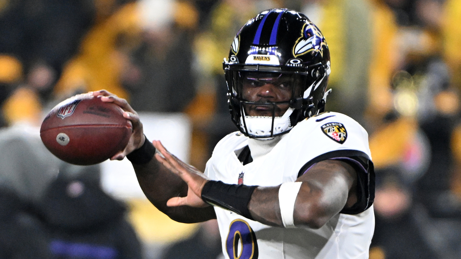 https://www.yardbarker.com/media/f/b/fbb46f869a15a84e476571f8a1bcf9b1ad7ab84e/thumb_16x9/ravens-running-out-time-lamar-jackson.jpg?v=1