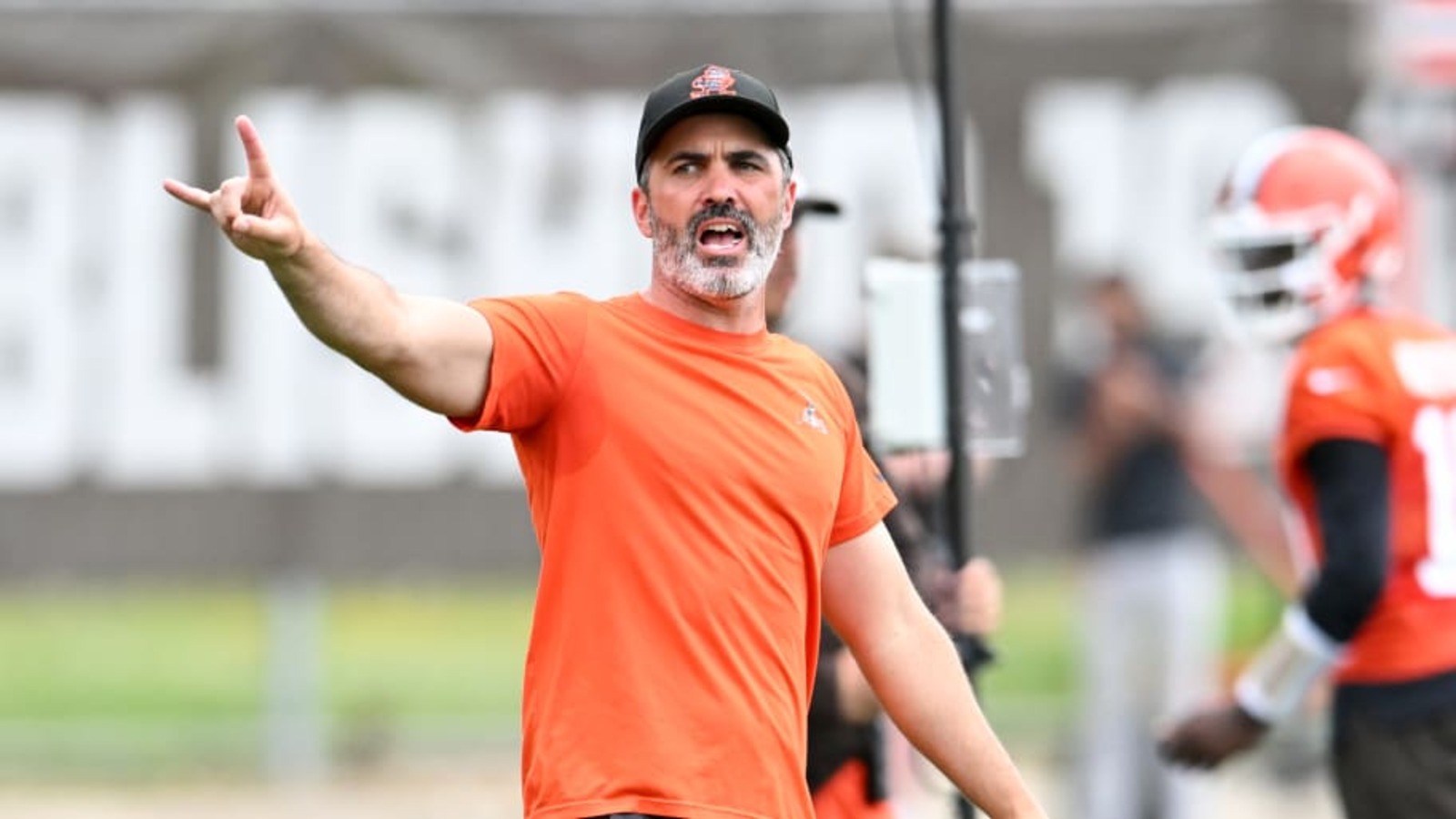 Cleveland Browns, Kevin Stefanski Nick Cammett/GettyImages Who cares who's calling plays for the Cleveland Browns in 2024? Originally posted on Dawg Pound Daily | By Eddie McDonald | Last updated 7/27/24