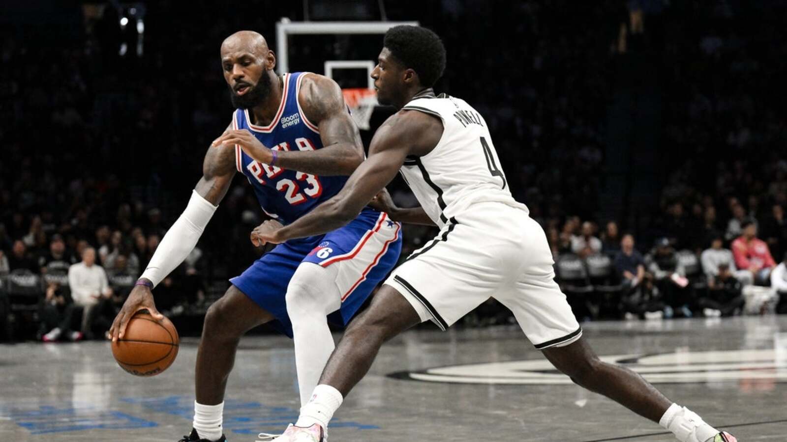 LeBron James scores 10 points in 76ers preseason debut