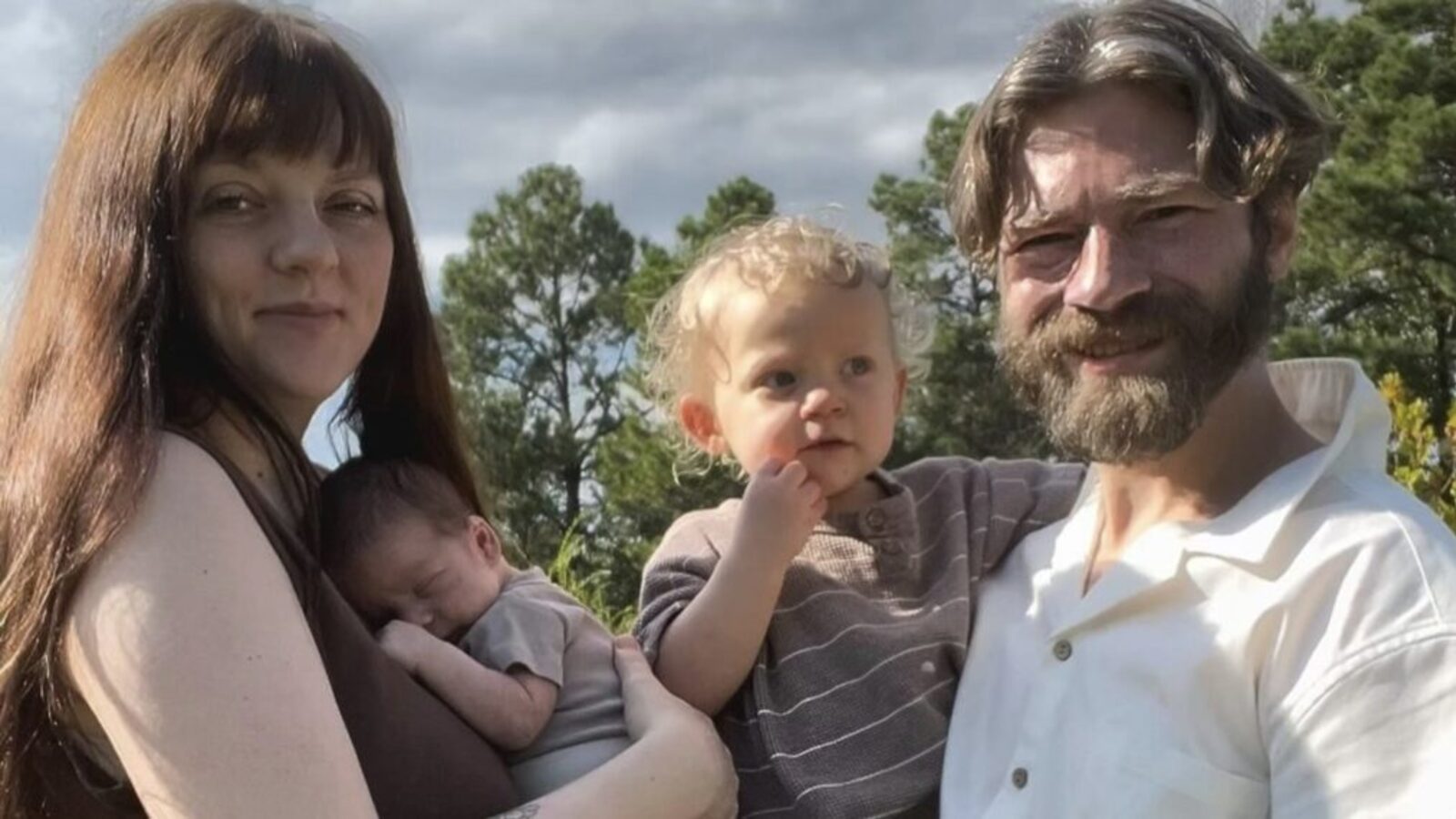 'Alaskan Bush People': Bear & Raiven Brown Split 8 Months After Welcoming  Third Child | Yardbarker