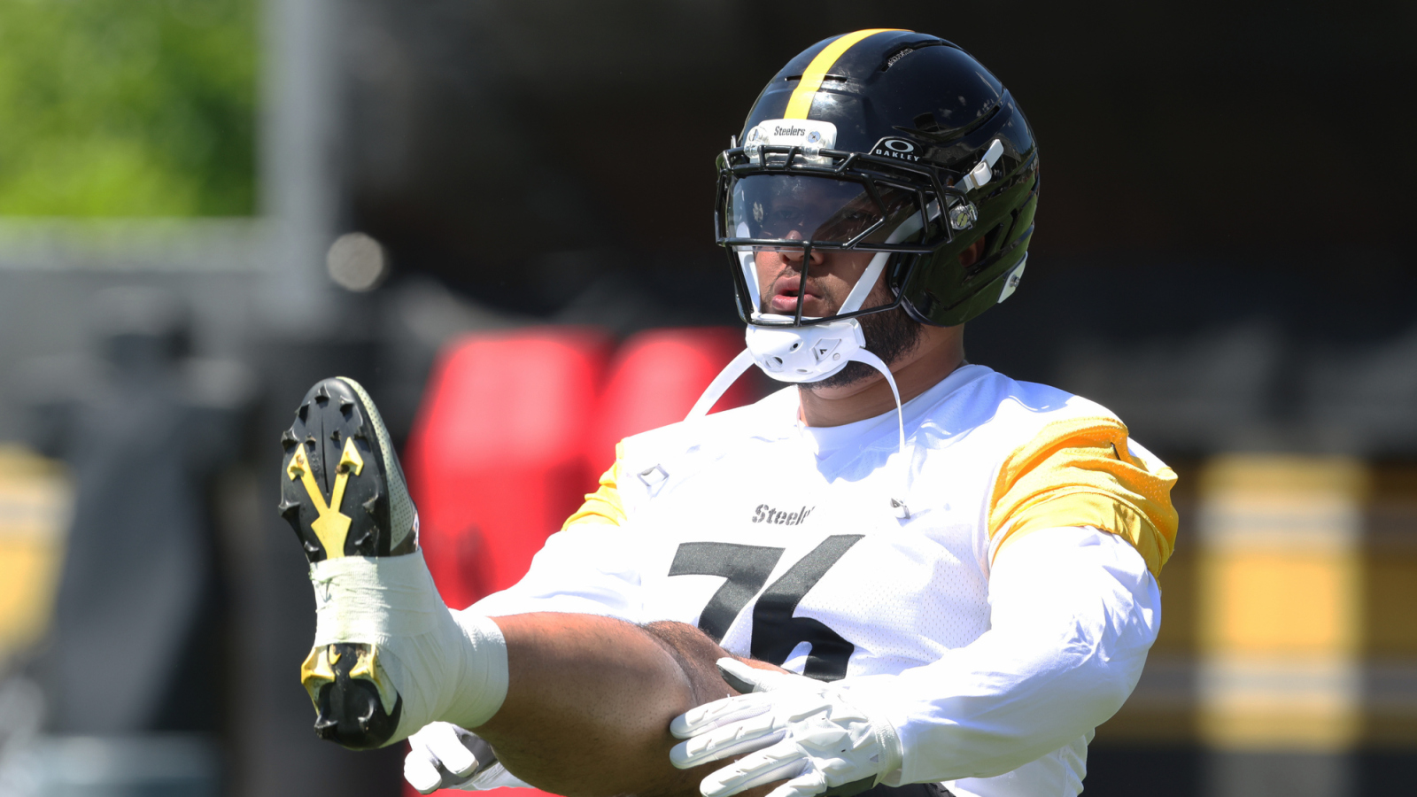 Steelers' Troy Fautanu Gives Empowered Update On Potential Bust: 'Super Locked In'