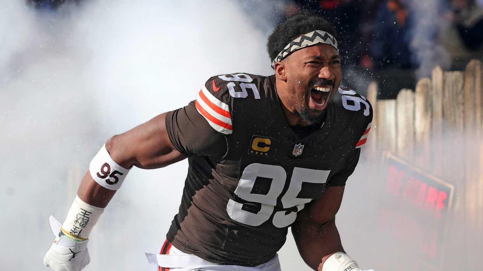 Browns Trade 2025 Defensive Player of the Year Myles Garrett to Rams for Draft Assets