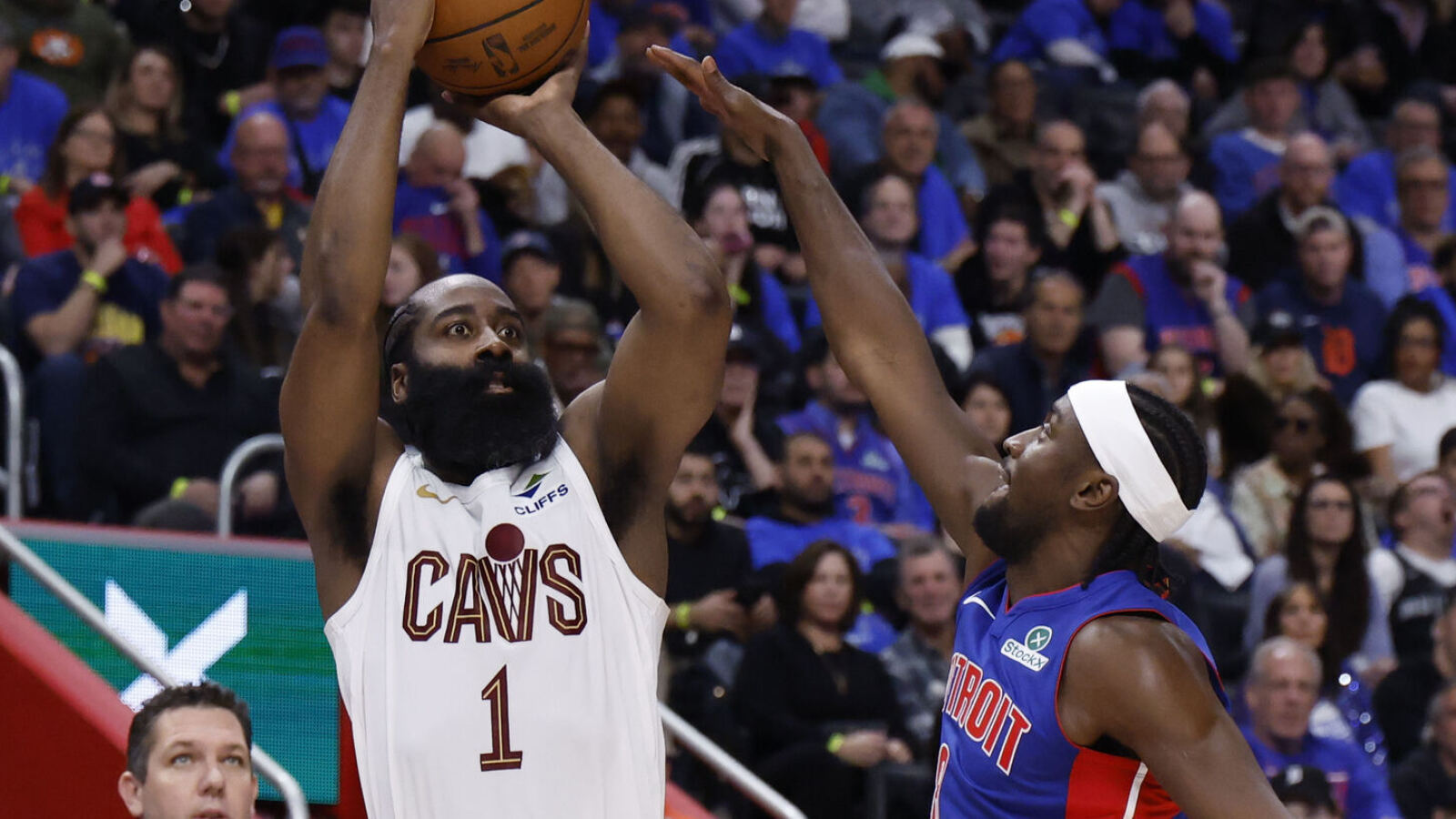 https://www.yardbarker.com/media/f/d/fd72a3a66f532cf2f4c50c78bef73d5ad7b08b31/thumb_16x9/james-harden-leads-cavs-ot-win-on-monumental-night.jpg?v=1