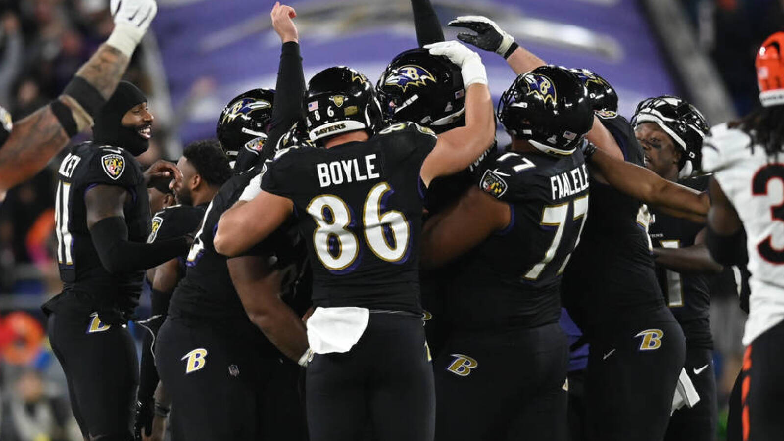 Tucker’s last-second FG lifts Ravens over Bengals
