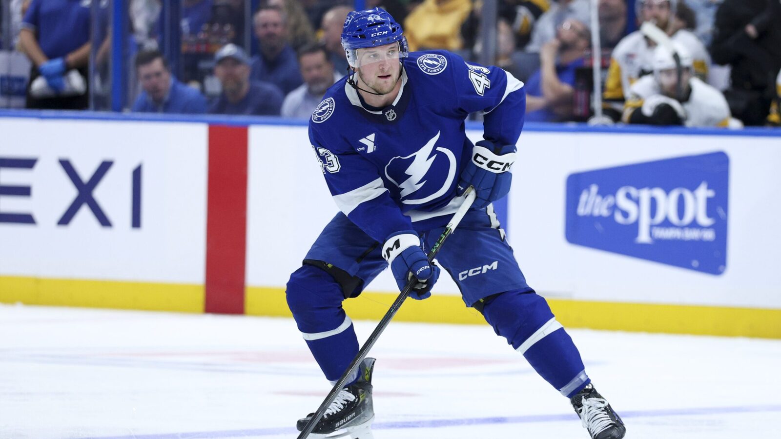 Report: Leafs working on sign-and-trade for Lightning's Darren Raddysh