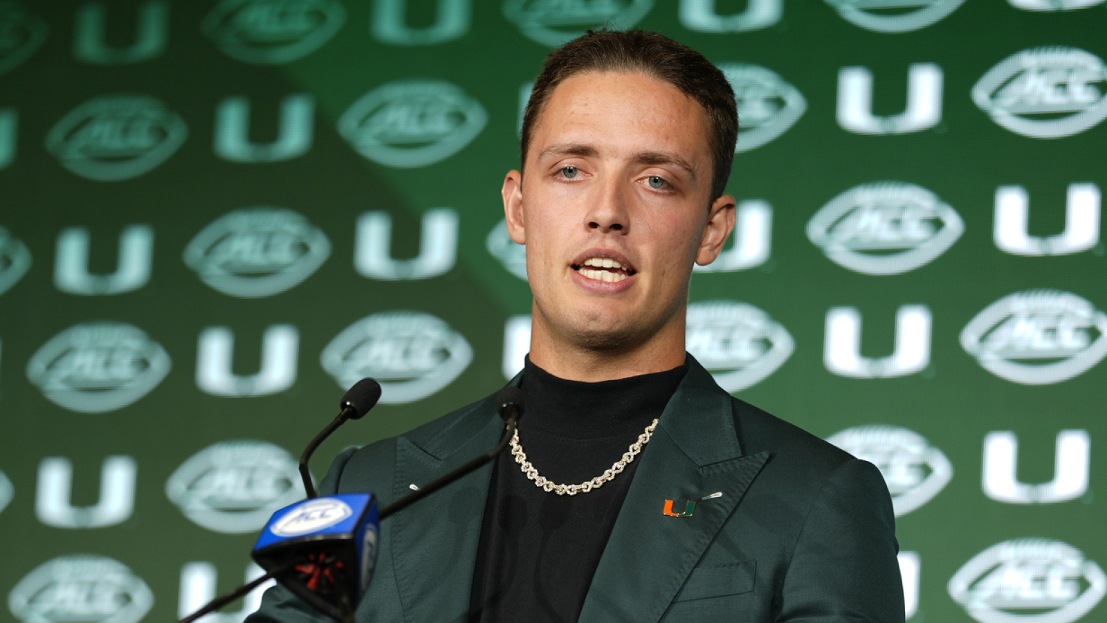 https://www.yardbarker.com/media/f/d/fdd67fb6d9b82142d956db105fc00d81919cab5a/thumb_16x9/miamis-cristobal-gives-reason-fans-excited-beck.jpg?v=1