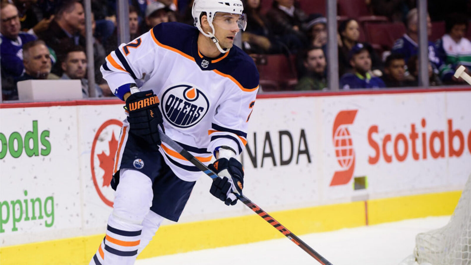 Bývalý obranca Edmontonu Oilers Andrej Sekara skončil