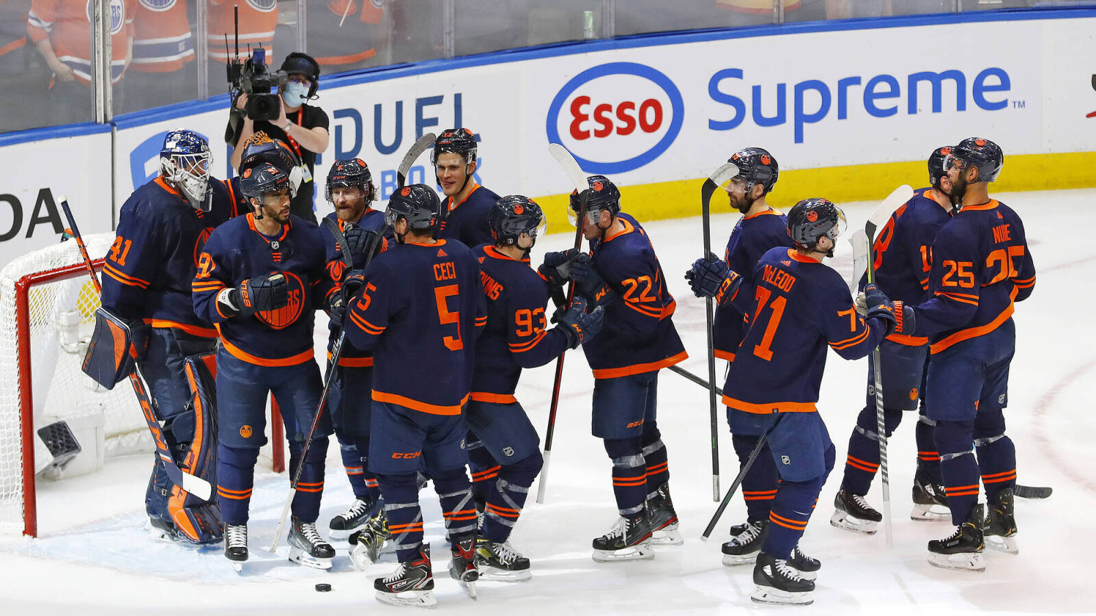 Oilers want to keep skate on Flames' throat in Game 4 - Vimarsana News