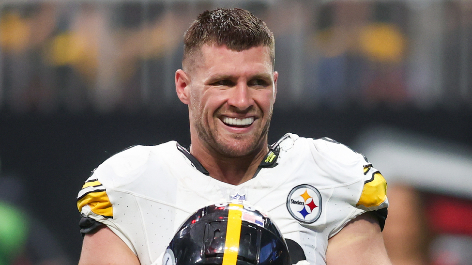 https://www.yardbarker.com/media/f/e/fe1fce4ebc92dcea616ffeb96f23597bb929a284/thumb_16x9/watt-allegedly-hurry-steelers-extension-done.jpg?v=1