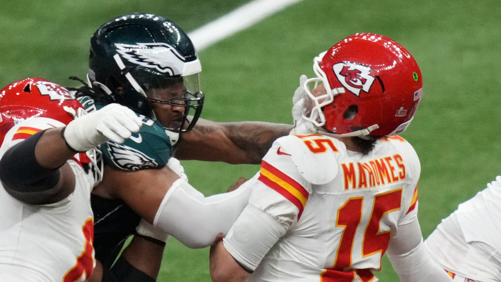 https://www.yardbarker.com/media/f/e/fe2387093e1898a70f12c1ad07bf05f34b6284a7/thumb_16x9/chief-weakness-every-afc-starting-quarterback.jpg?v=1