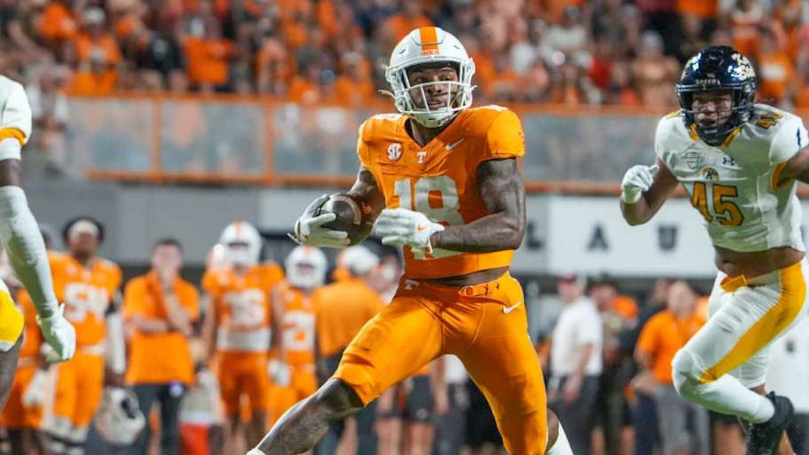Tennessee Volunteers Top Performers From Dominant Win Over Kent State