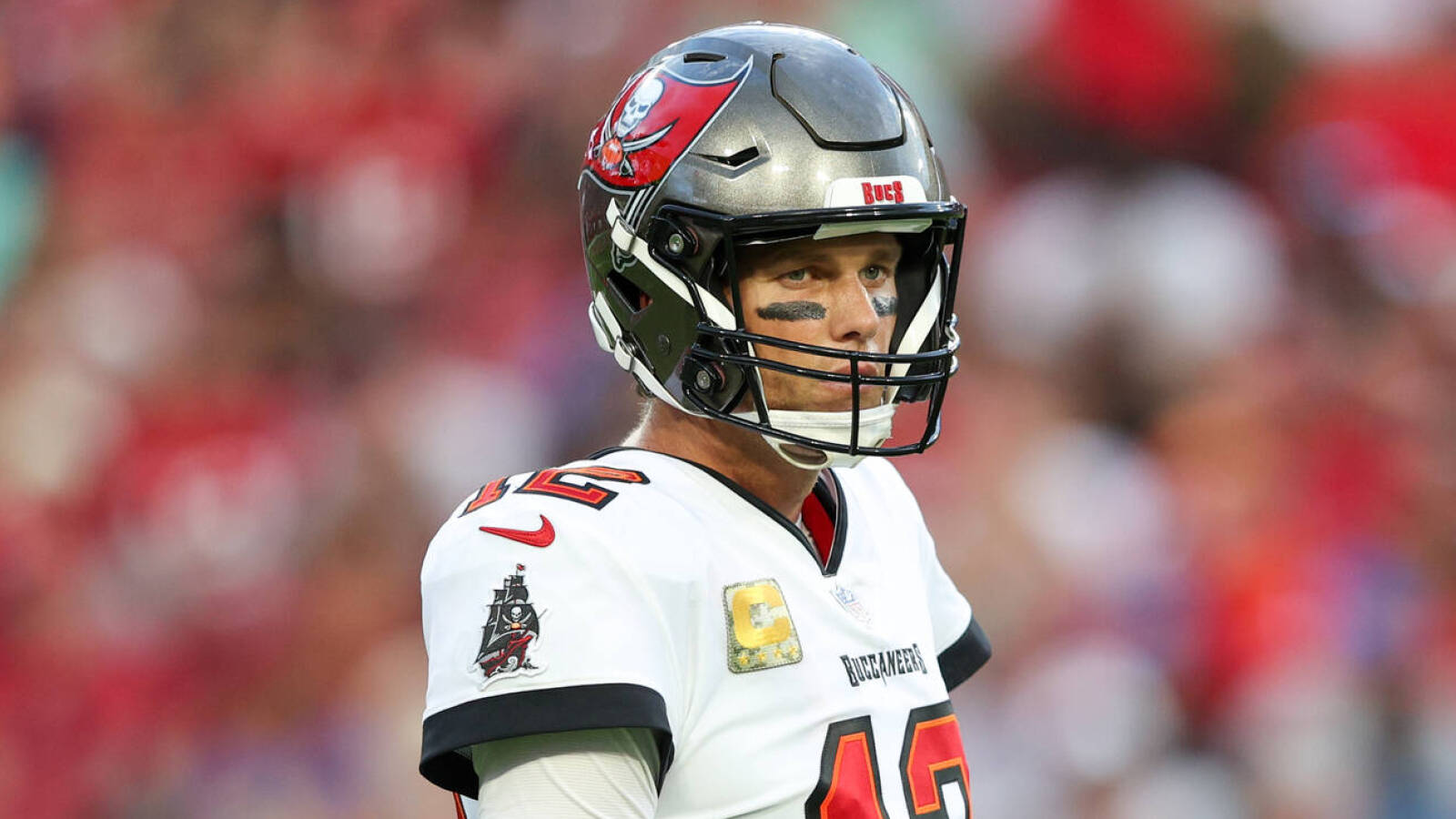 Tom Brady defends receivers who drop passes Yardbarker