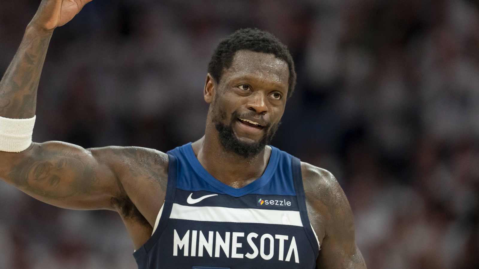 https://www.yardbarker.com/media/f/f/ff06a3dbed4626cde763b3bc090adef80357ed70/thumb_16x9/anthony-edwards-julius-randle-timberwolves.jpg?v=1