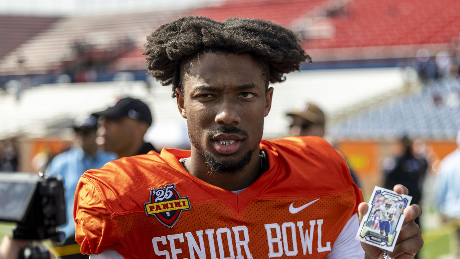National team wide receiver Tez Johnson of Oregon (15) talks with media members after Senior Bowl practice at Hancock Whitney Stadium. Vasha Hunt-Imagn Images Senior Bowl Day 3 takeaways: Oregon WR continues his tear By Pierce Downey | Last updated Jan 30, 2025 10:43 PM ET