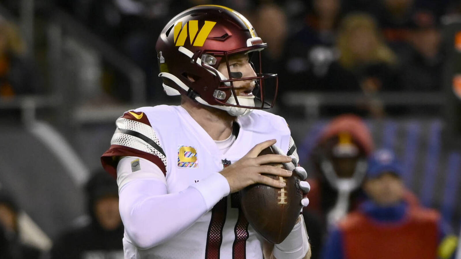 Commanders QB Carson Wentz suffers hand injury against Bears - Vimarsana News