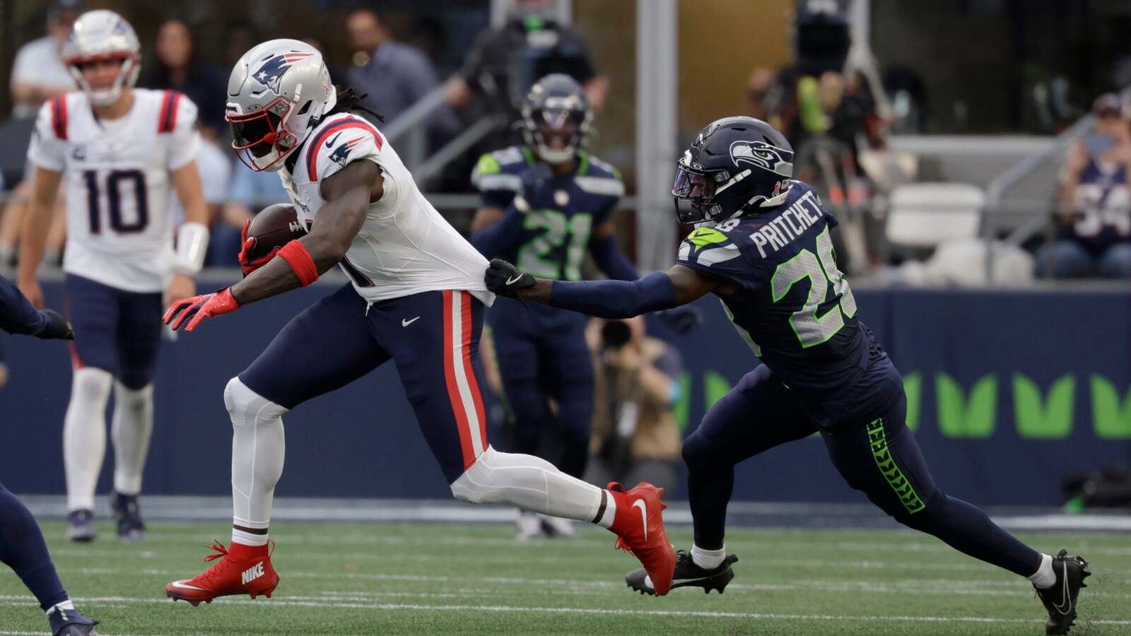 Eagles fans watching A.J. Brown's new reality in New England should feel vindicated