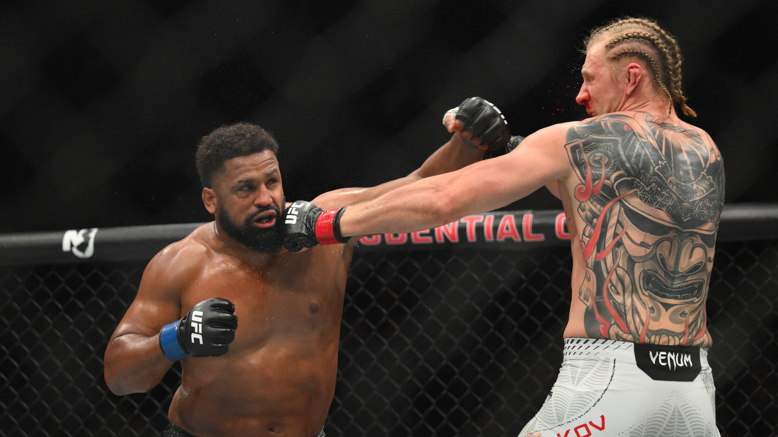Cortes-Acosta to Face Walker in Heavyweight Main Event at UFC Vegas 124