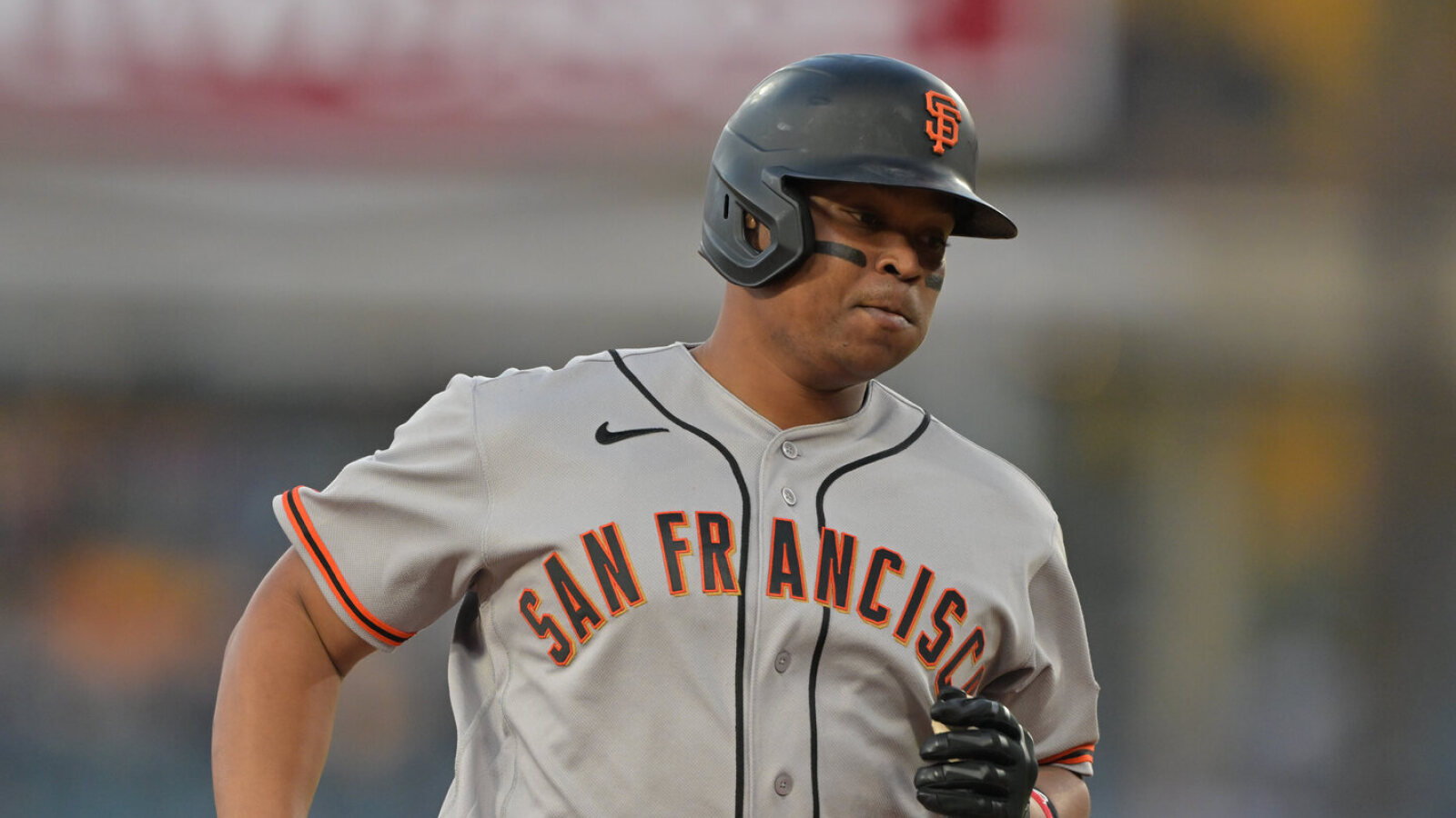https://www.yardbarker.com/media/f/f/ffafff6e6c452e4f33020fe01af5170154f33b69/thumb_16x9/giants-looking-move-rafael-devers.jpg?v=1