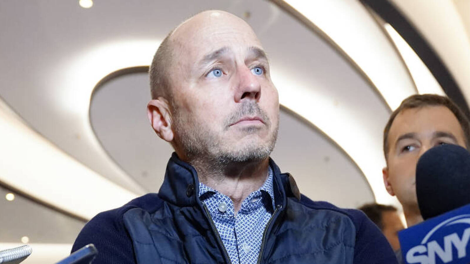 Yankees extend GM Brian Cashman through 2026