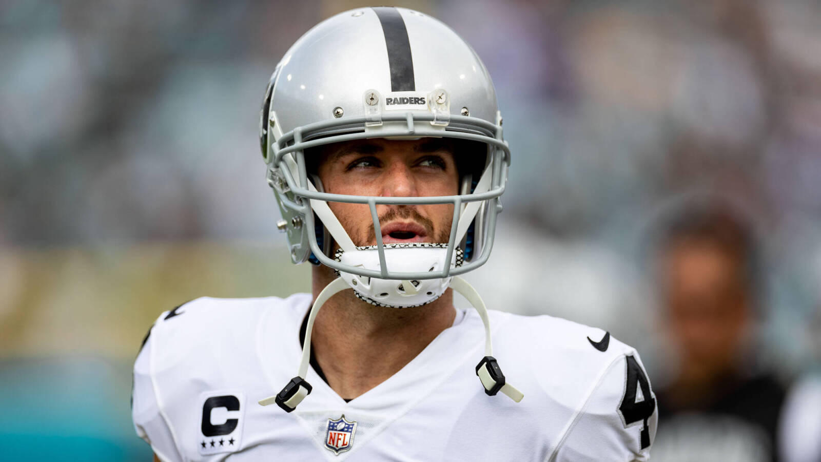 Derek Carr, Raiders could easily part ways after 2022 season | Yardbarker